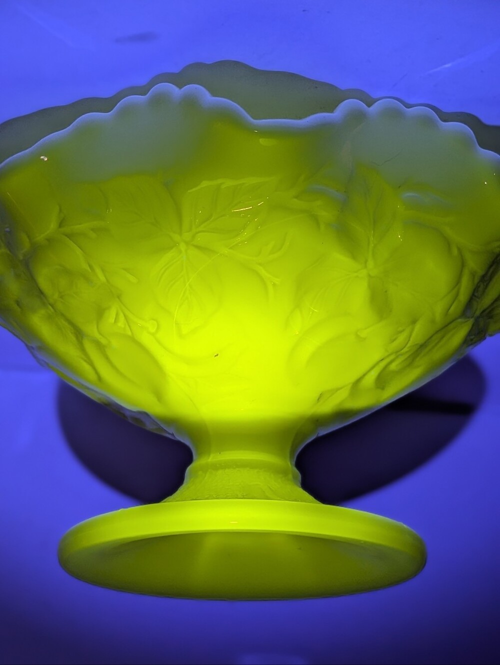Fenton Persian Medallion Custard Glass Ruffled Compote - Uranium Glow! ☢️